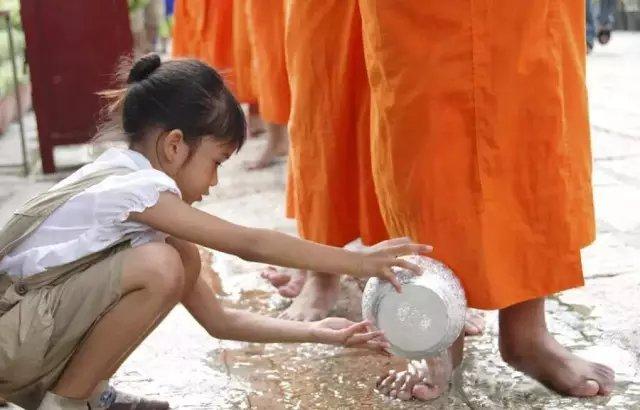 最热闹的泼水节,世界上最壮观的泼水节