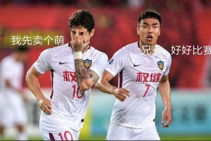 足球场上那些不可思议瞬间照片,足球场上的十大尴尬瞬间