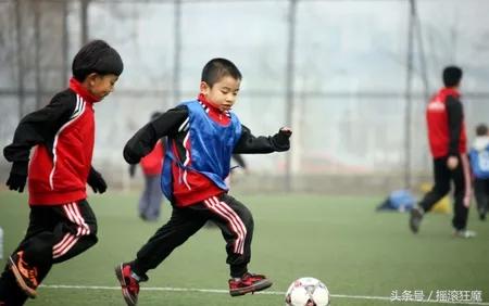 中国足球为什么屡战屡败,中国足球的现状怎么造成的