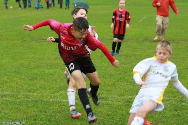 绵阳小朋友参加世界杯,绵阳小孩打球