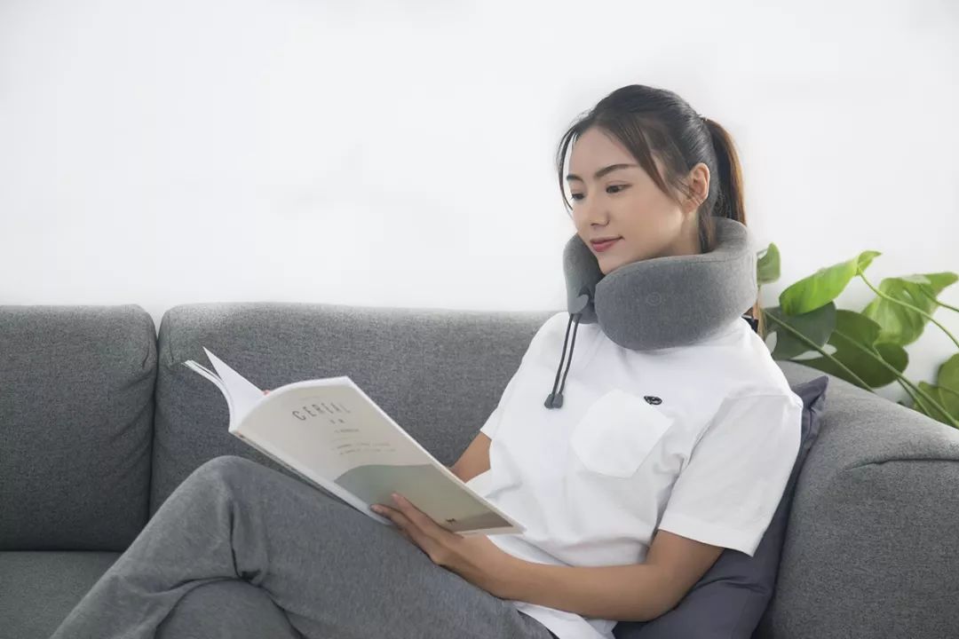 一款让颈椎爱上睡眠的按摩枕,最好用的旅行颈椎枕头