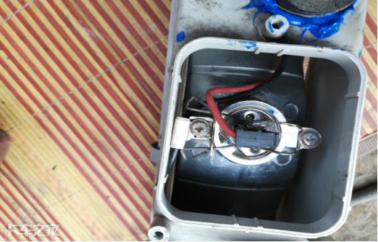 货车大灯不亮保险丝也没问题,卡车大灯故障灯