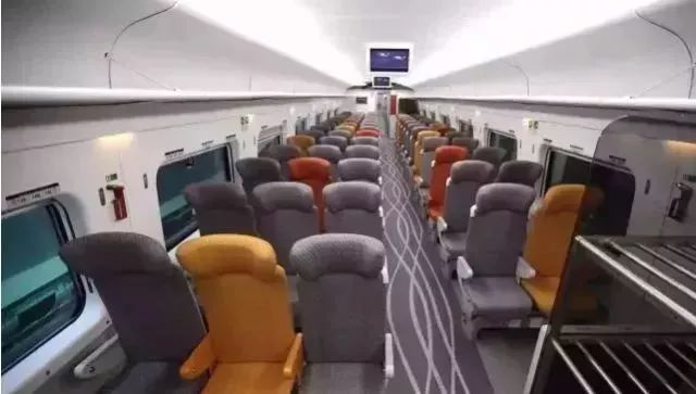 今年9月，郑州每天1趟动车到香港！要不要去香港逛逛？