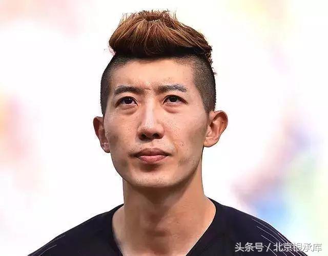 笑出腹肌,笑出腹肌采访中遇到伪球迷