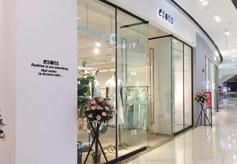 现在最火的国内女装品牌有哪些,中国最受欢迎的十大品牌女装