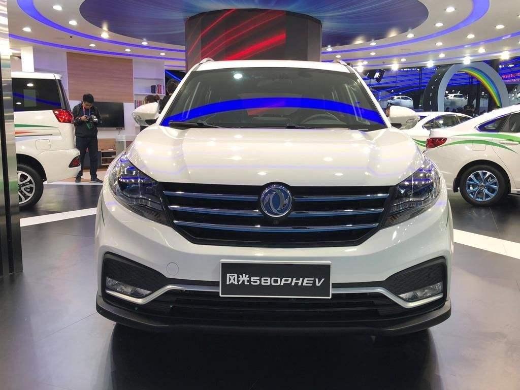 1.8l自吸发动机百公里耗油,东风风光580混动版能跑多少公里