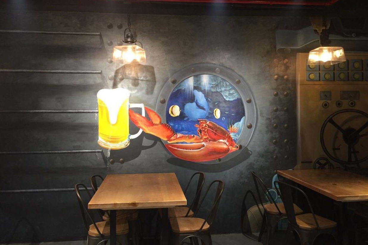 为什么多家小龙虾网红餐饮店一边被融资一边却在关店？