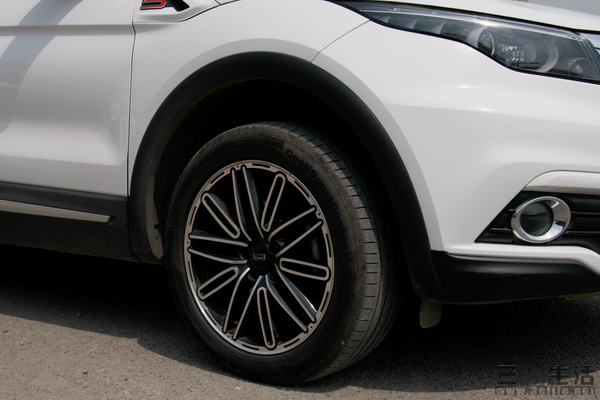 年轻人的第一台suv观致5,观致5suv功能介绍