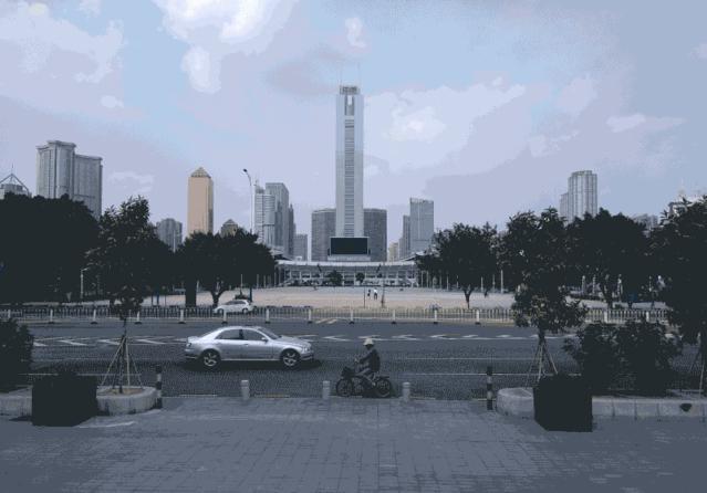 放在广州天環门口的超级大足球有秘笈，可你未必知道