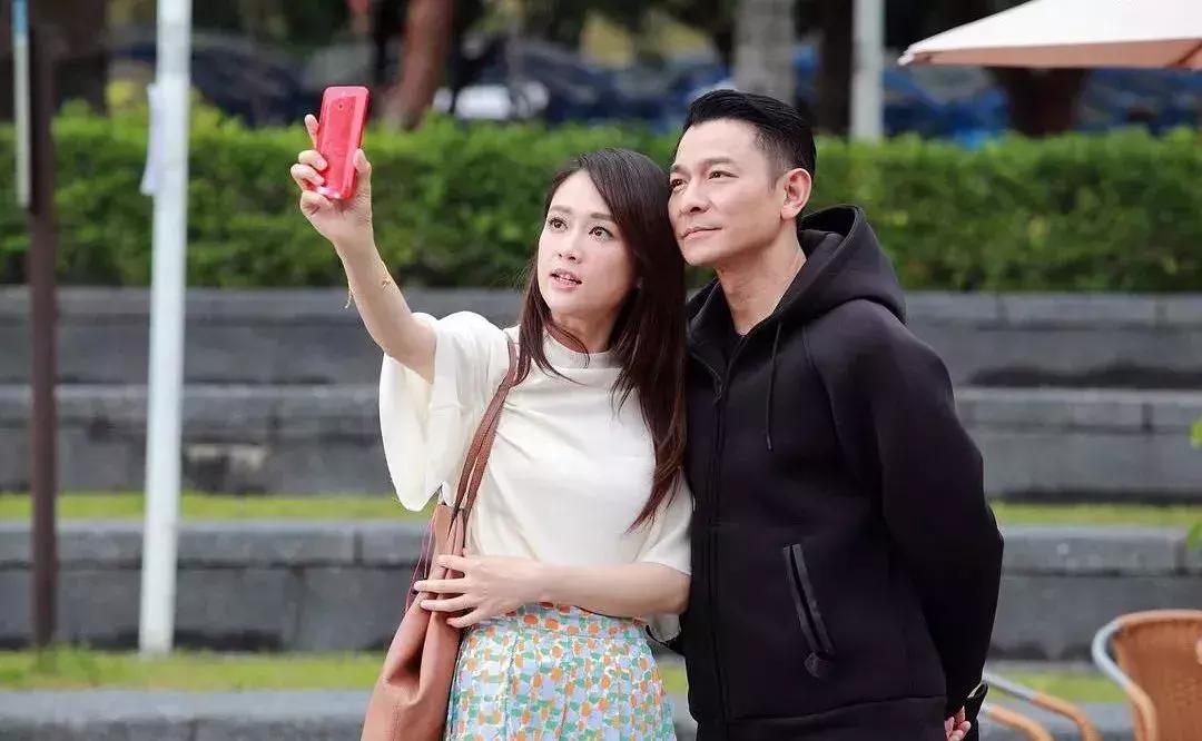 刘德华凭什么能火37年,刘德华凭什么能火40年原视频