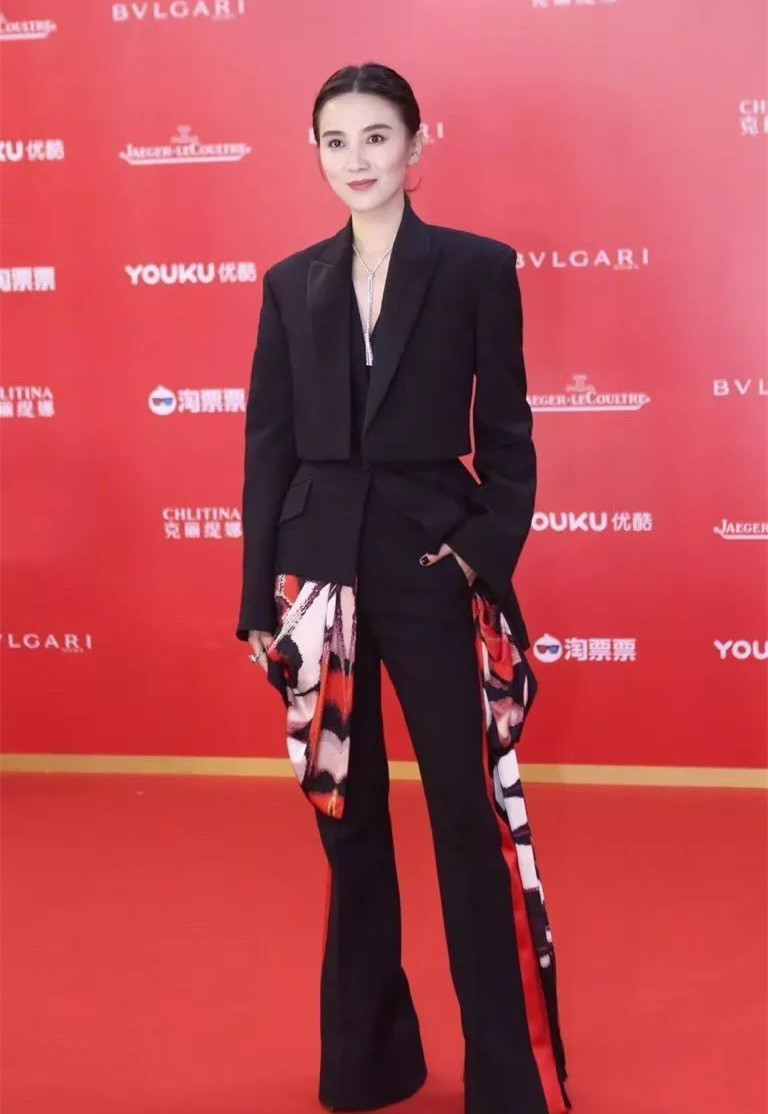 上海电影节明星红毯穿搭评价,上海国际电影节红毯男明星高定