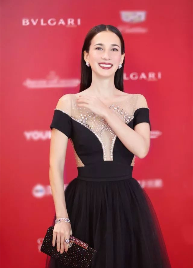 上海电影节明星红毯穿搭评价,上海国际电影节红毯男明星高定