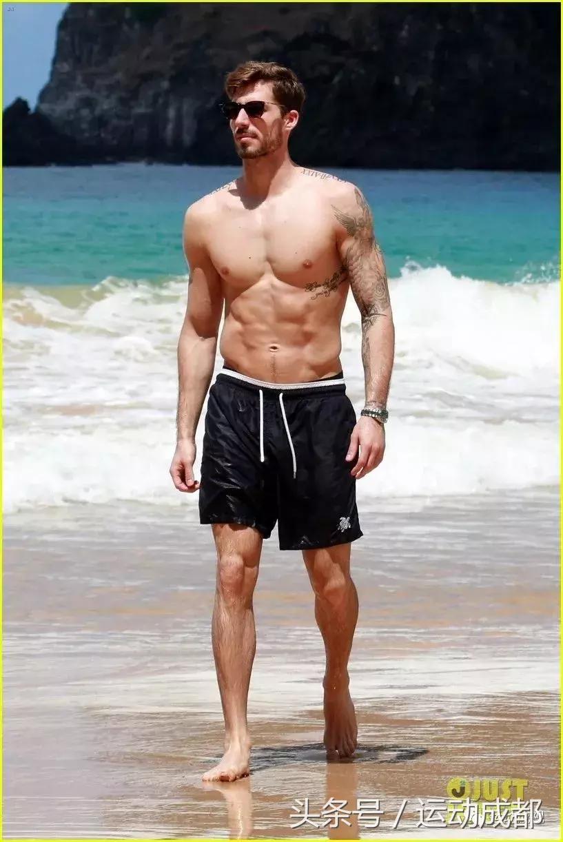 足球运动员跑步,足球运动员跑步训练