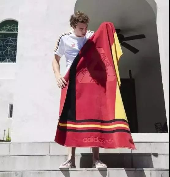 2022世界杯联名款轻奢杯,世界杯联名款足球