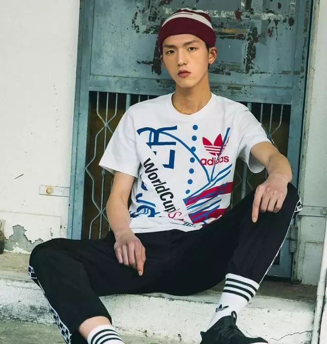 世界杯联名bearbrick,世界杯联名产品