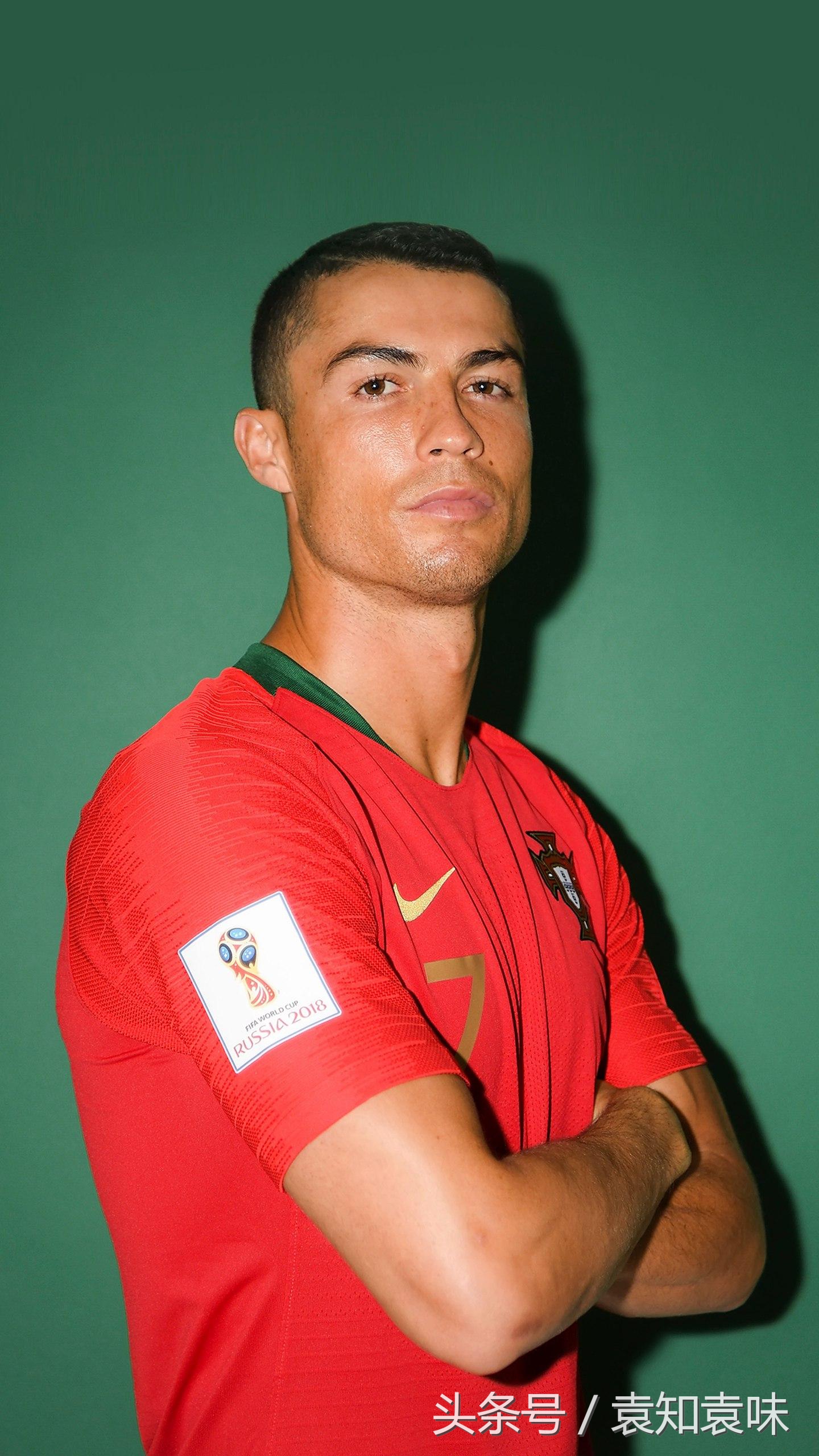 梅西成就超越c罗,梅西为何比c罗更受人欢迎