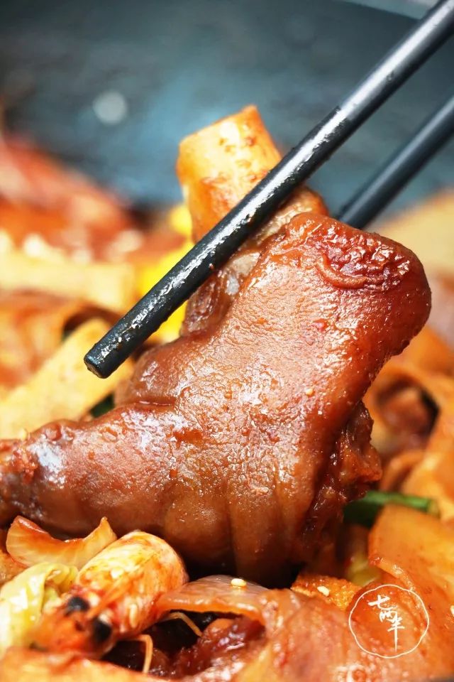 开店5年满5星好评，李家村这家私房焖锅，不服不行！