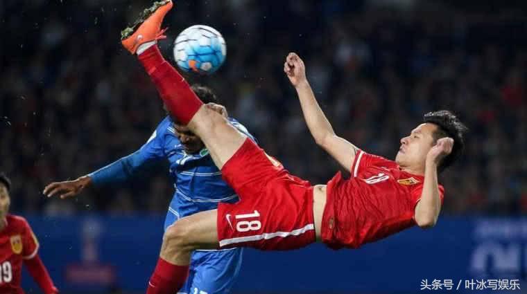 明星谁是真球迷？鹿晗为C罗入坑春春为足球写文，李冰冰太理性？