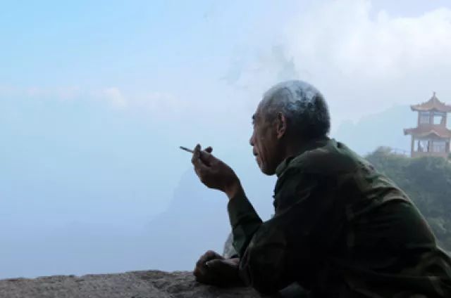 新华每日电讯雪地,新华每日电讯当代愚公