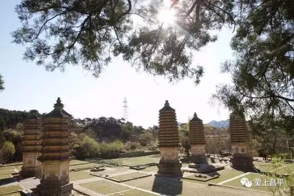 银山塔林冬天好玩吗,银山塔林四季景点