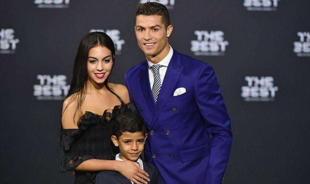 足球巨星c罗绚烂情史,29岁的内马尔与36岁的c罗