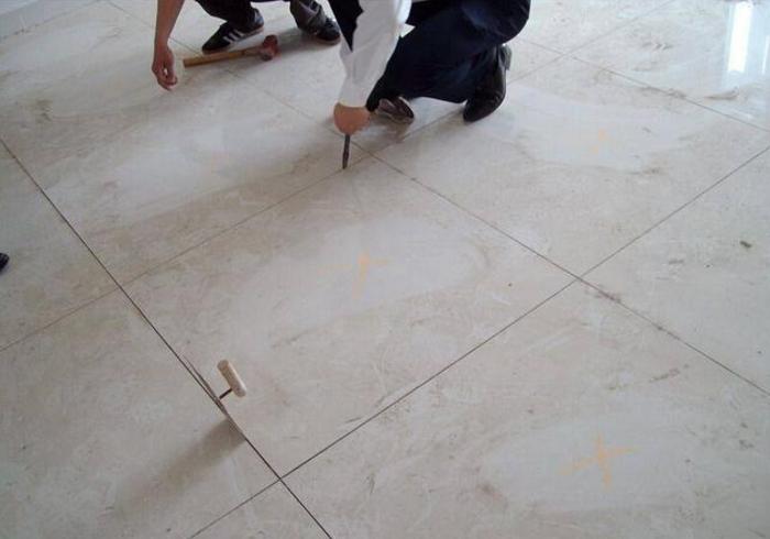 地砖空鼓没法补救该不该给工人钱,地砖出现空鼓需要砸掉怎么修补