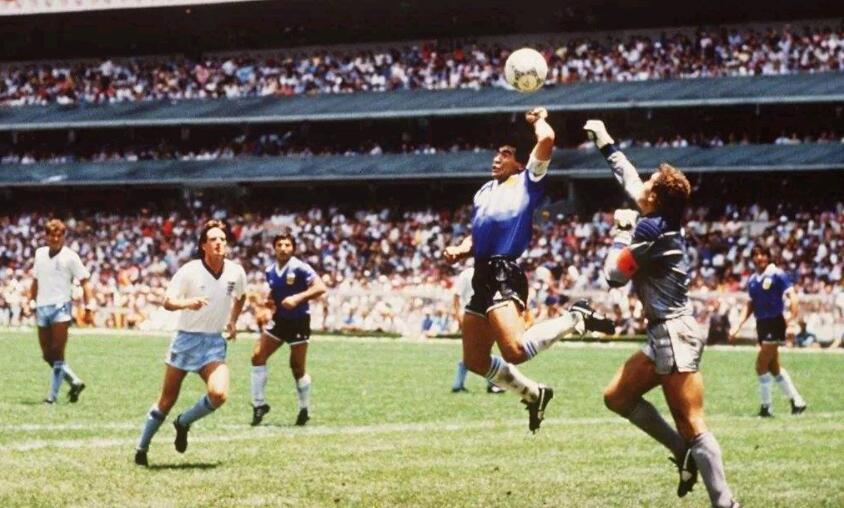 马拉多纳为阿根廷而战,马拉多纳击败英国阿根廷举国欢呼