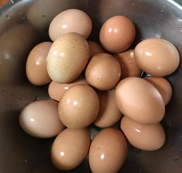 正宗高邮流油咸鸭蛋配方与做法,高邮咸鸭蛋正宗吃法