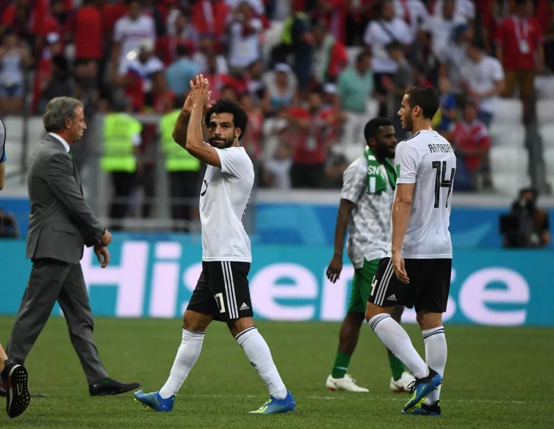 梅西也做过c罗的动作吗,梅西不满裁判判罚称var未起作用