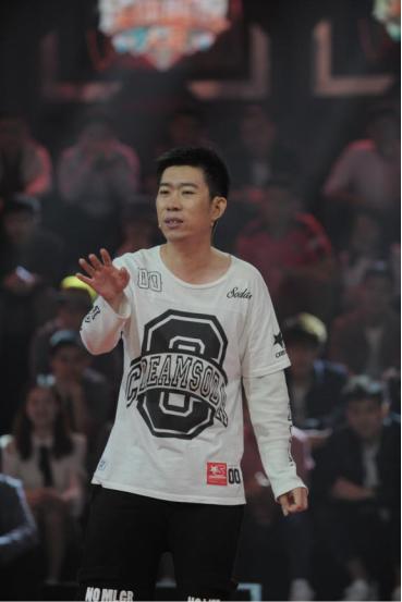 瓒崇悆瑙ｈ鍚磋开,鍚磋开瓒崇悆瑙ｈ寰崥