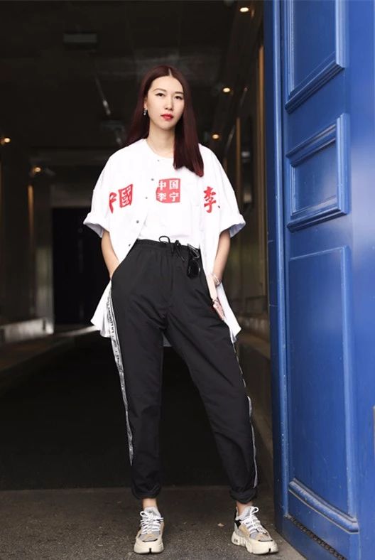 国潮崛起李宁的逆袭之路,国潮李宁的巅峰和衰落