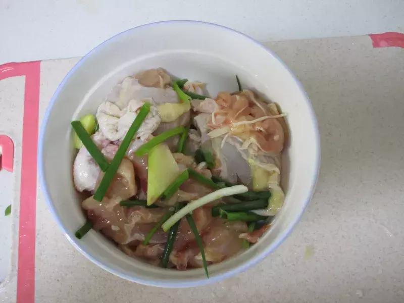 核桃仁和它搭配，每天吃一点，增智健脑，提高免疫力