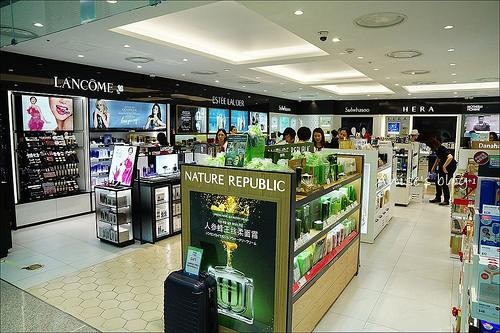 机场免税店是不是必买,机场免税店怎么买比较划算