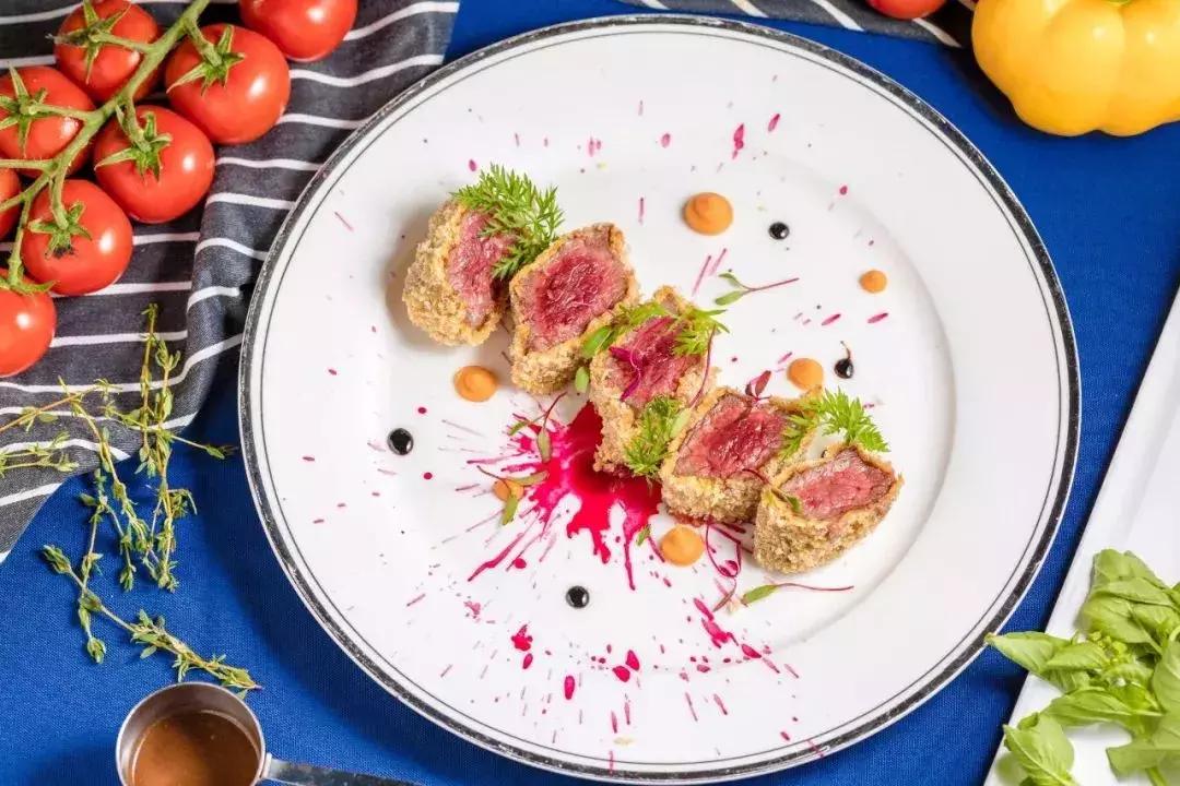 适合小情侣去的餐吧,一家很有情调和气氛的露天餐吧