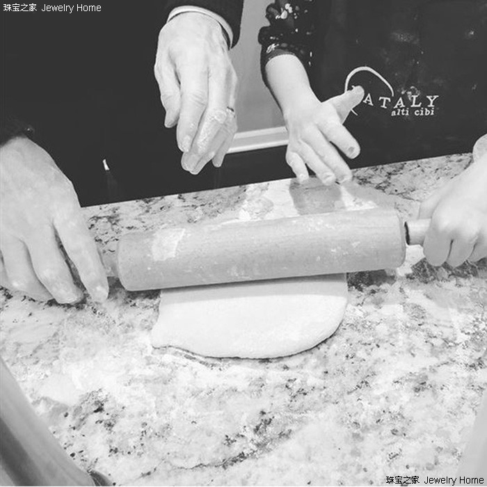 不知不觉，暴走的00后已跻身时尚圈