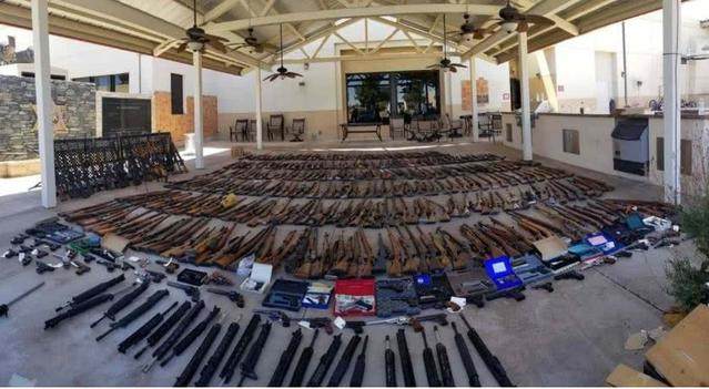 美国枪支巴雷特,美国枪械商店展示枪支
