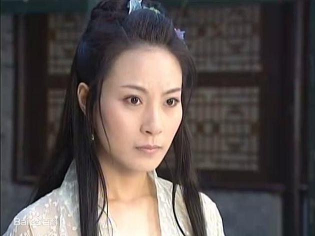 两人同演《穿越时空的爱恋》走红，今一人霸屏多年，她却无戏可拍