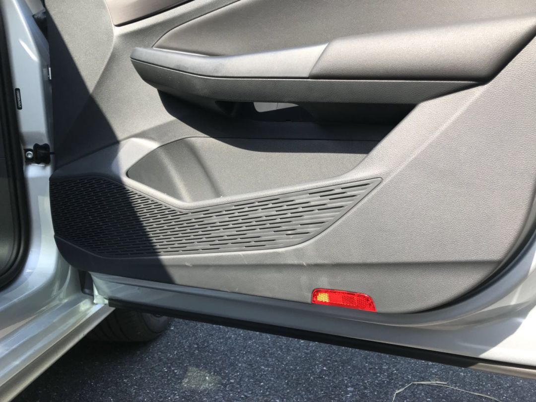 大众朗逸和宝来哪个更值得买,10万左右大众宝来和朗逸推荐哪款