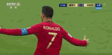 香蕉球落叶球电梯球的区别,c罗的电梯球技巧教学