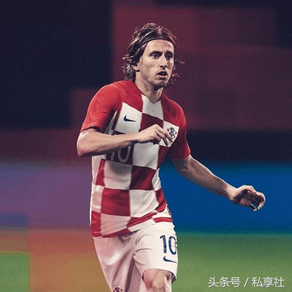 足球界那些帅到爆的发型,足球球星发型中长发