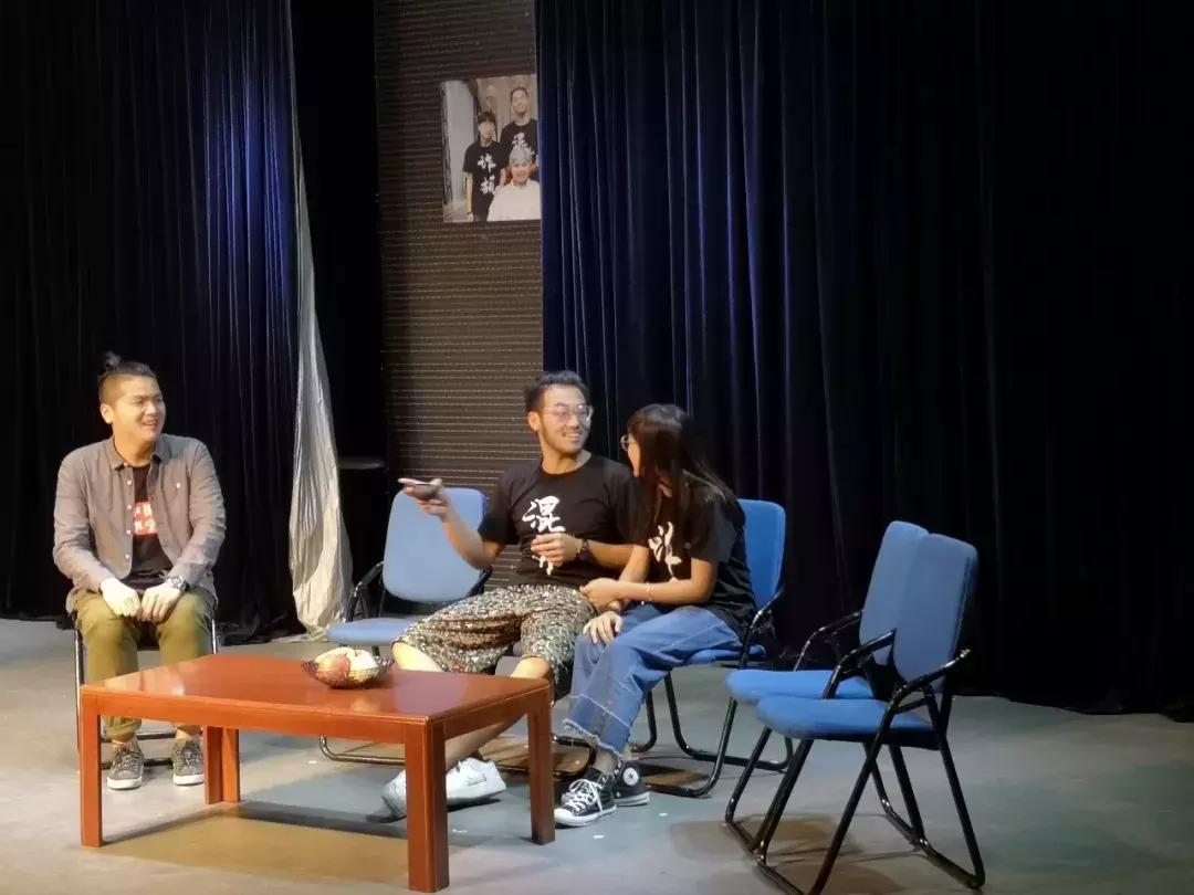 上个周末的群艺馆可以说是情义与情怀双结合，原因何在？快看正文！