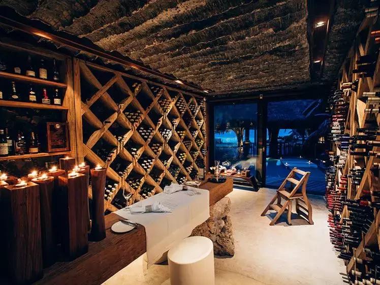 濂㈡父鍥介檯娴峰矝,濂㈡父鍥介檯鏃呰