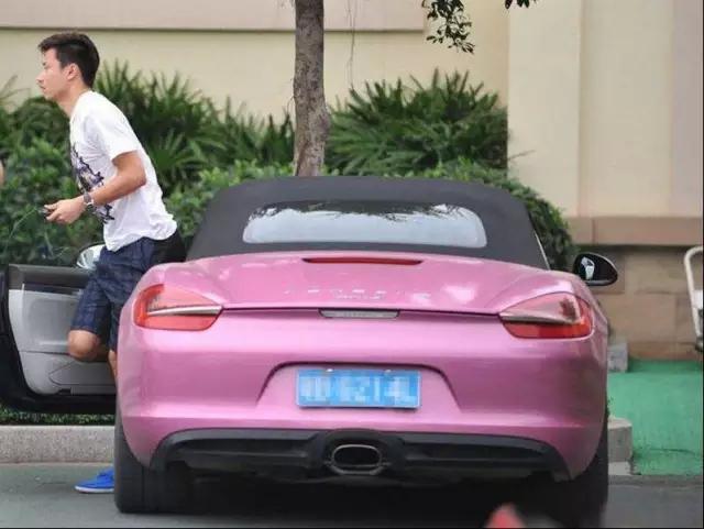 输球不输车，男足虽然没进世界杯，但座驾一个比一个豪华！