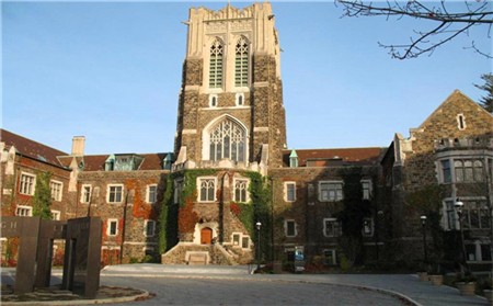 里海大学，美国一所历史悠久的顶尖私立研究型，本科教育非常优秀