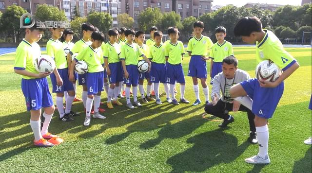 广特播报上海,上海电视台新闻演播厅