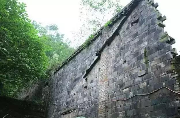 乐山周边竟有这样一个神秘古镇？连历史记载都没有，周末约~