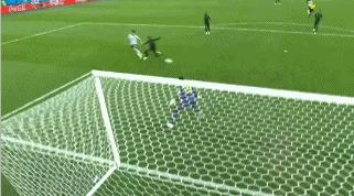 确认过，这些萌子们的足球天赋已得球星老爸们的真传！你更看好哪位萌娃的球技？