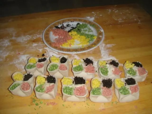 现在最火的网红小吃是什么,目前最火的网红小吃推荐