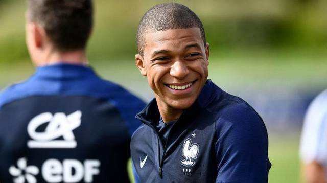 法国终于有一个脑子好使的妖人了！这高情商，下一站超级巨星啊！