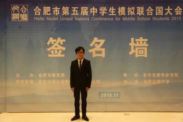 这是一个简单的填空题,填空什么的教室